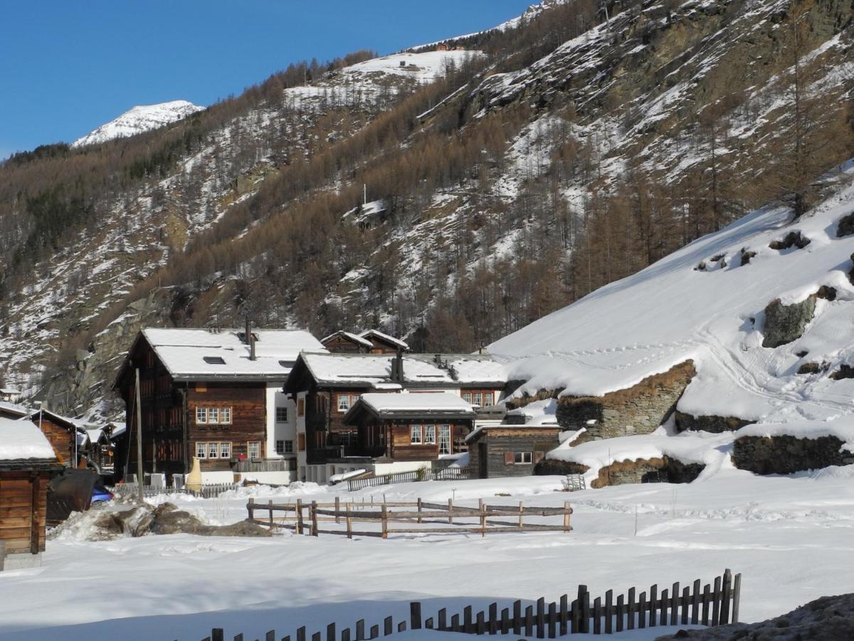 Ferienhaus Antigua Saas-Grund Bilik gambar