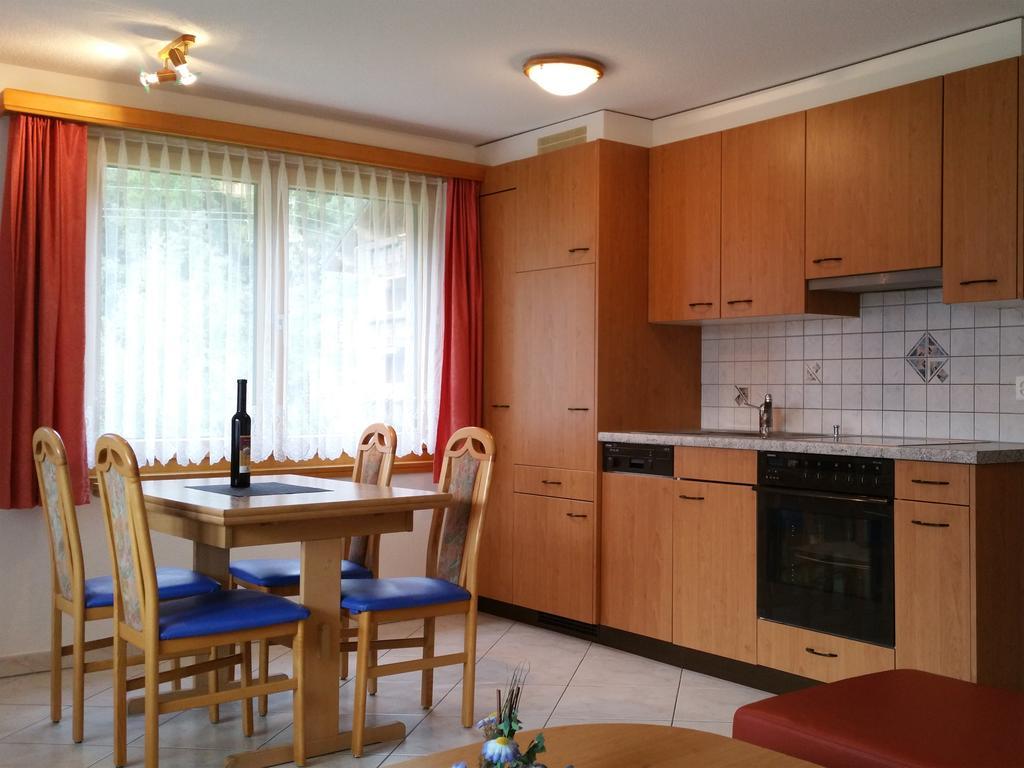 Ferienhaus Antigua Saas-Grund Bilik gambar