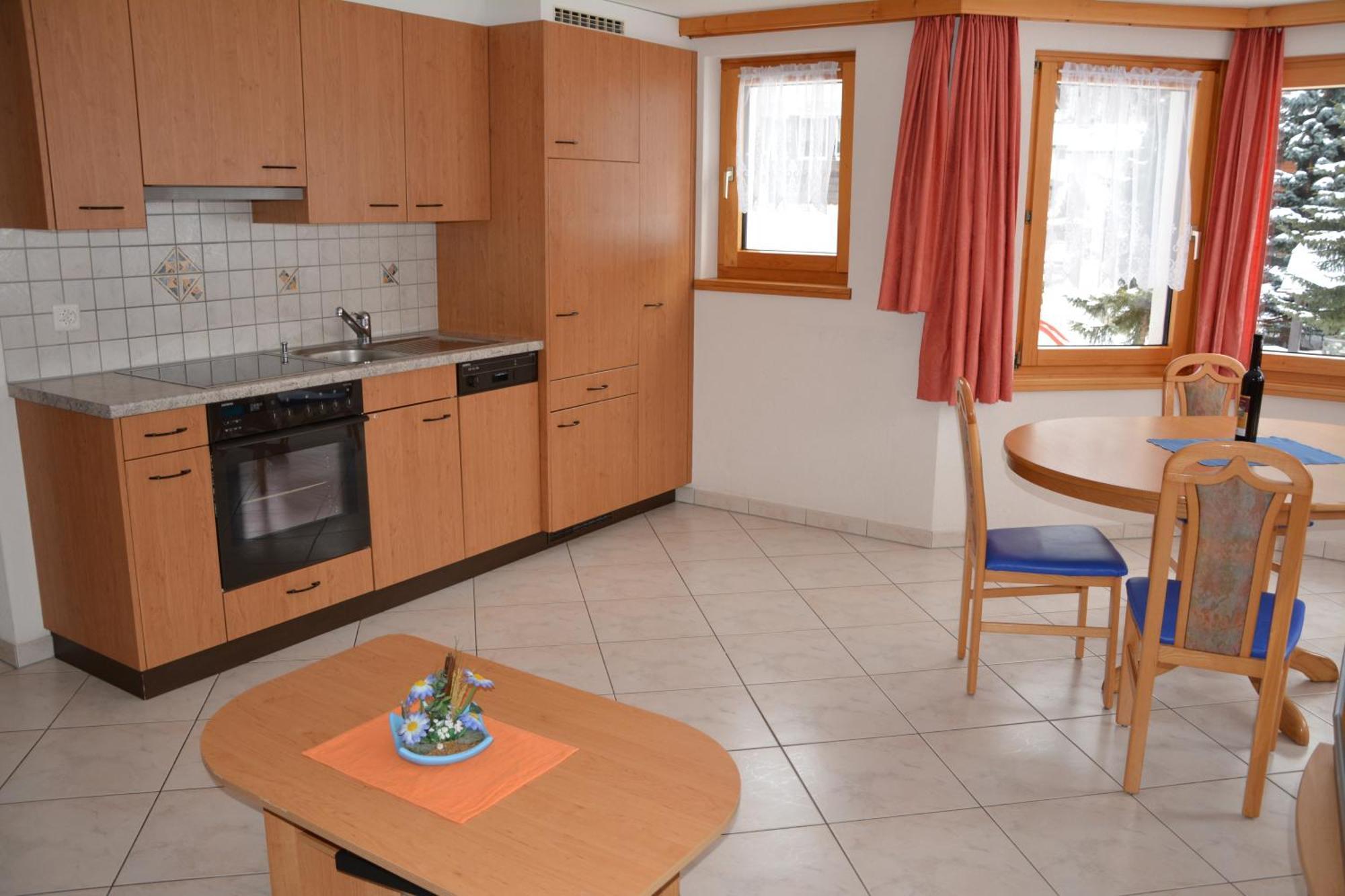 Ferienhaus Antigua Saas-Grund Bilik gambar