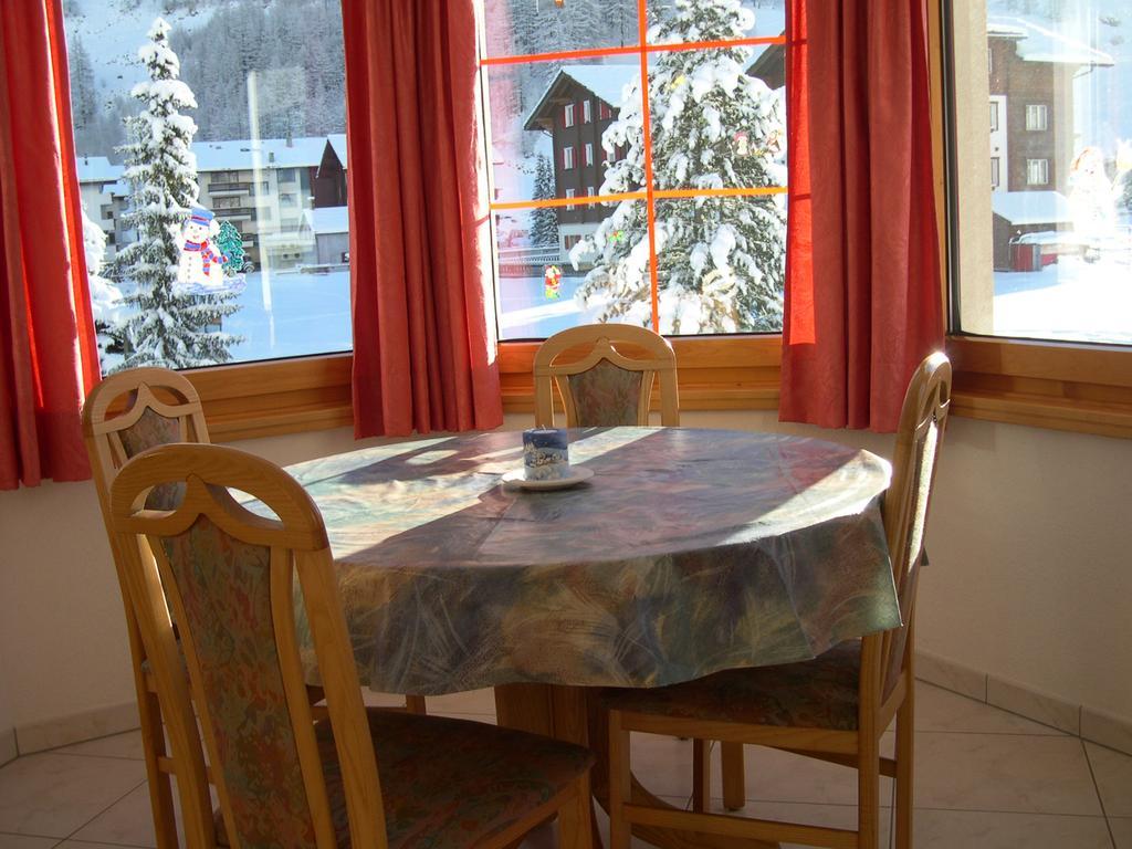 Ferienhaus Antigua Saas-Grund Bilik gambar