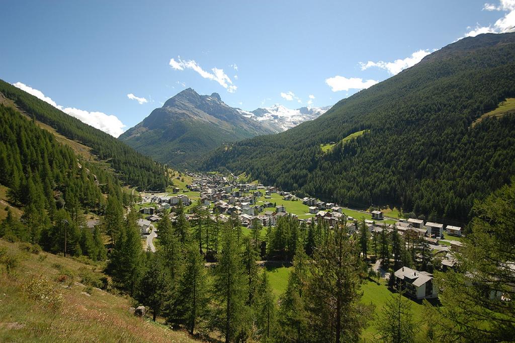 Ferienhaus Antigua Saas-Grund Luaran gambar